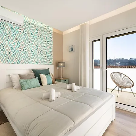 Ocean Lookout With Private Parking In The Heart Of * Nazare